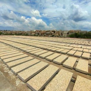 肇庆 黄金麻荔枝面花岗岩石材地铺石防护中