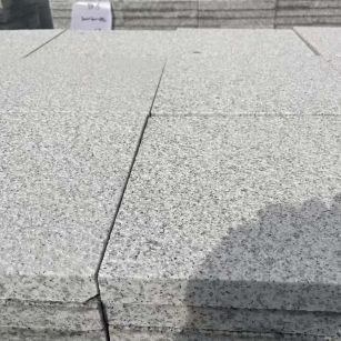 肇庆 白麻花岗岩石材推荐 荔枝面地铺石