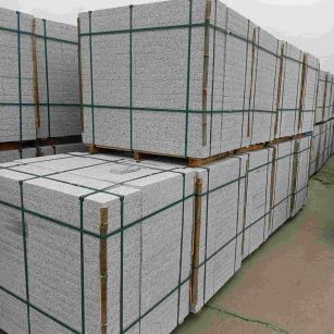 肇庆 白麻花岗岩石材荔枝面地铺石（300*600*50）