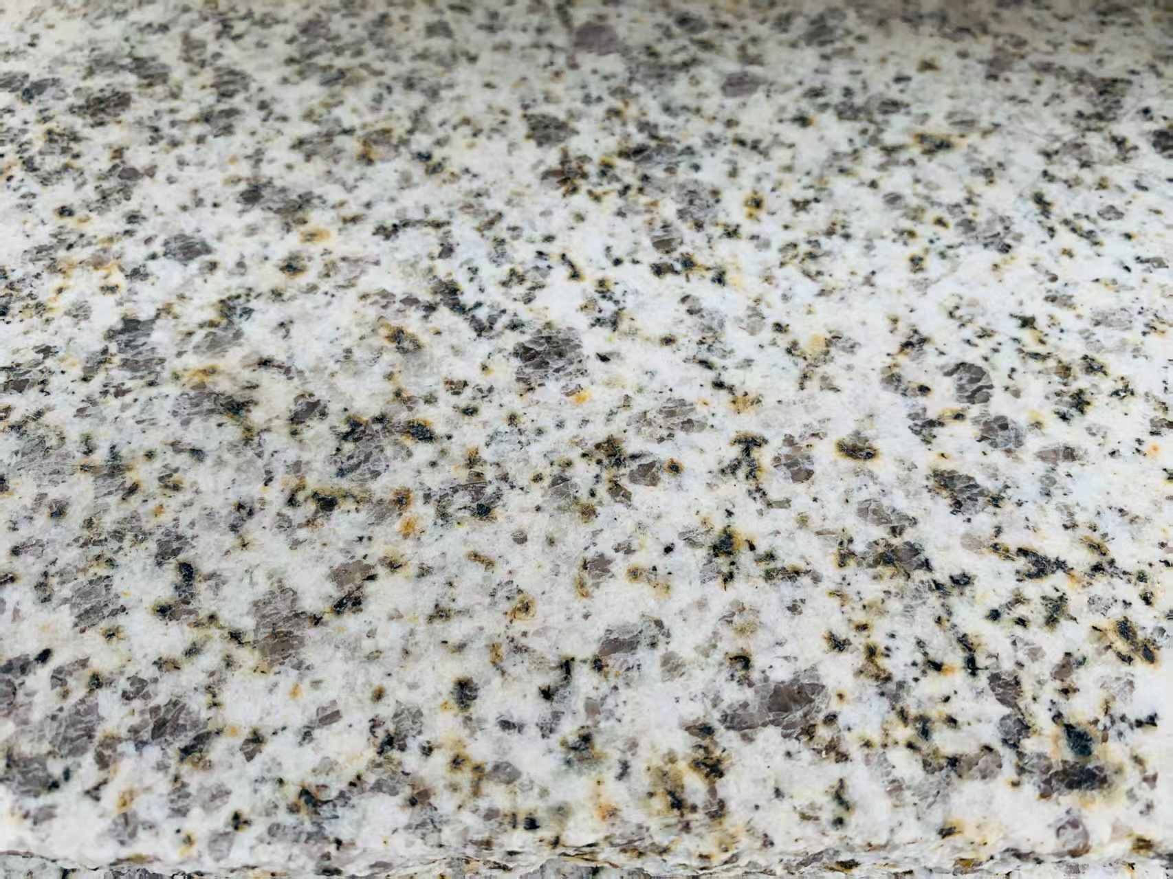 肇庆 黄金麻花岗岩石材浅黄光面