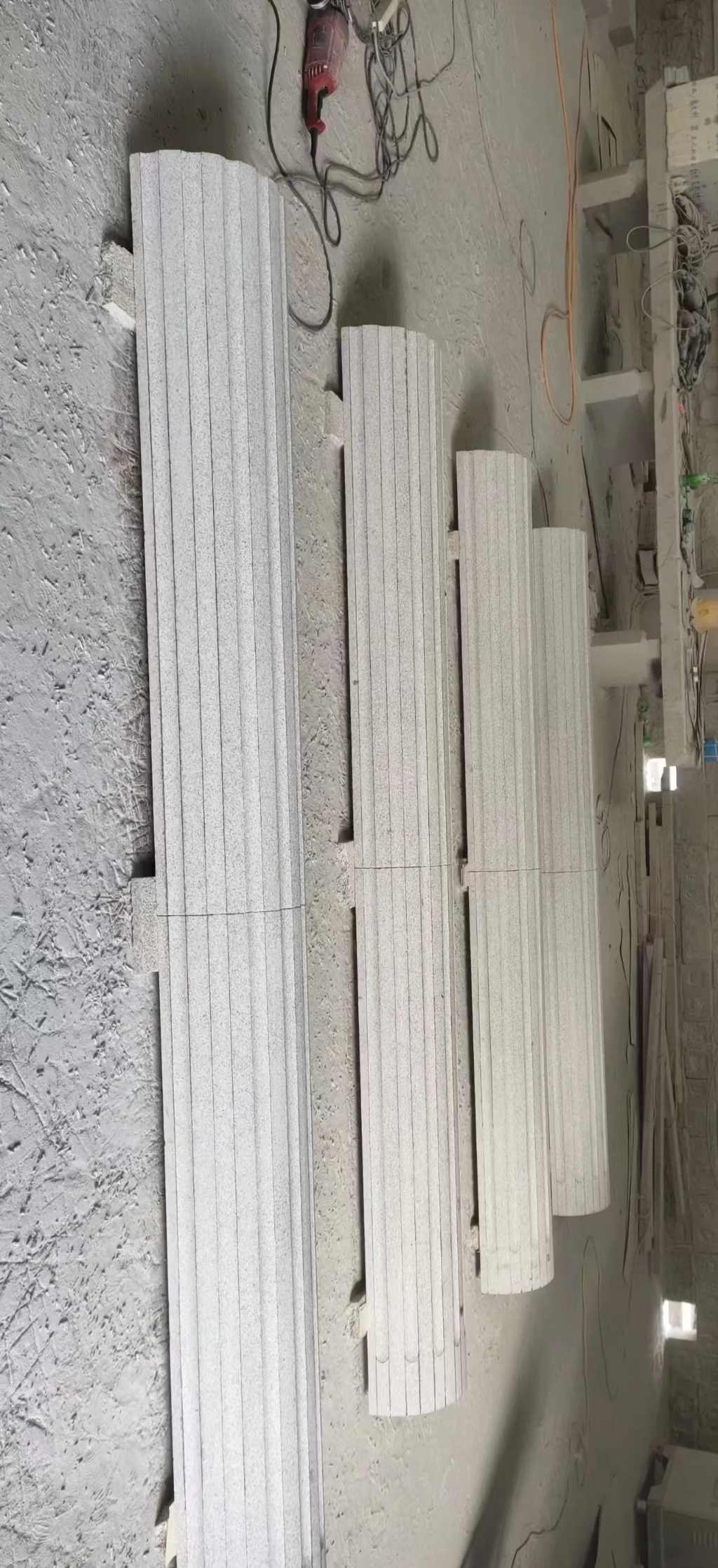 肇庆 花岗岩厂家带你看白麻花岗岩门楼大柱柱皮