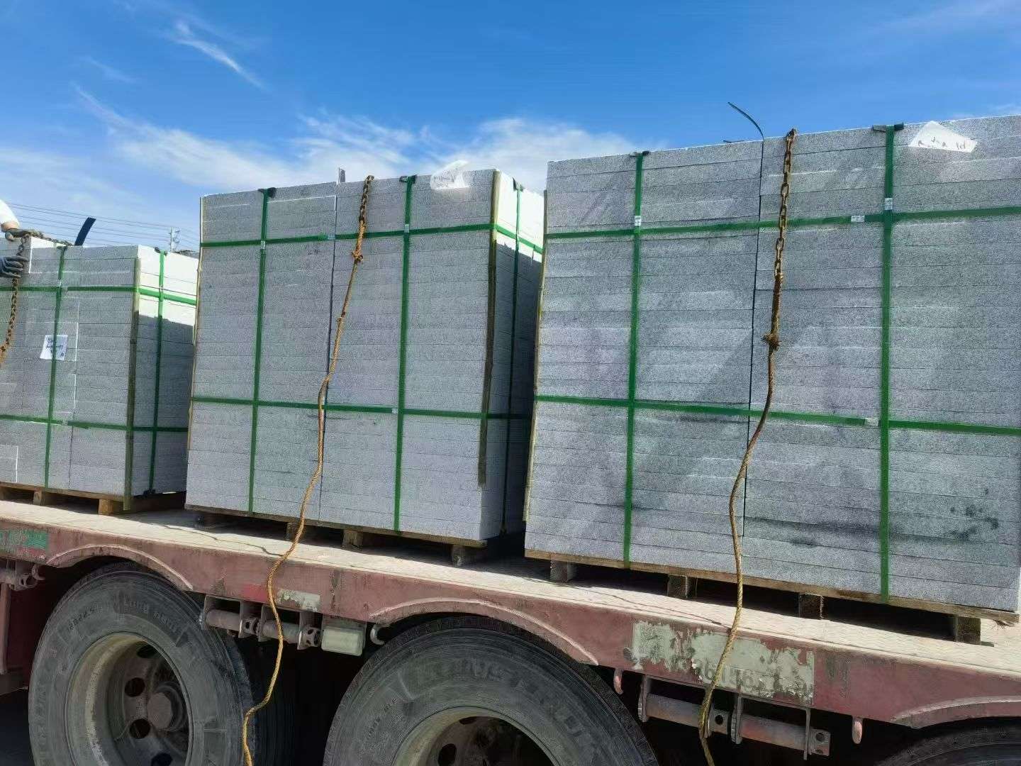 肇庆 芝麻白花岗岩地铺石装车日常