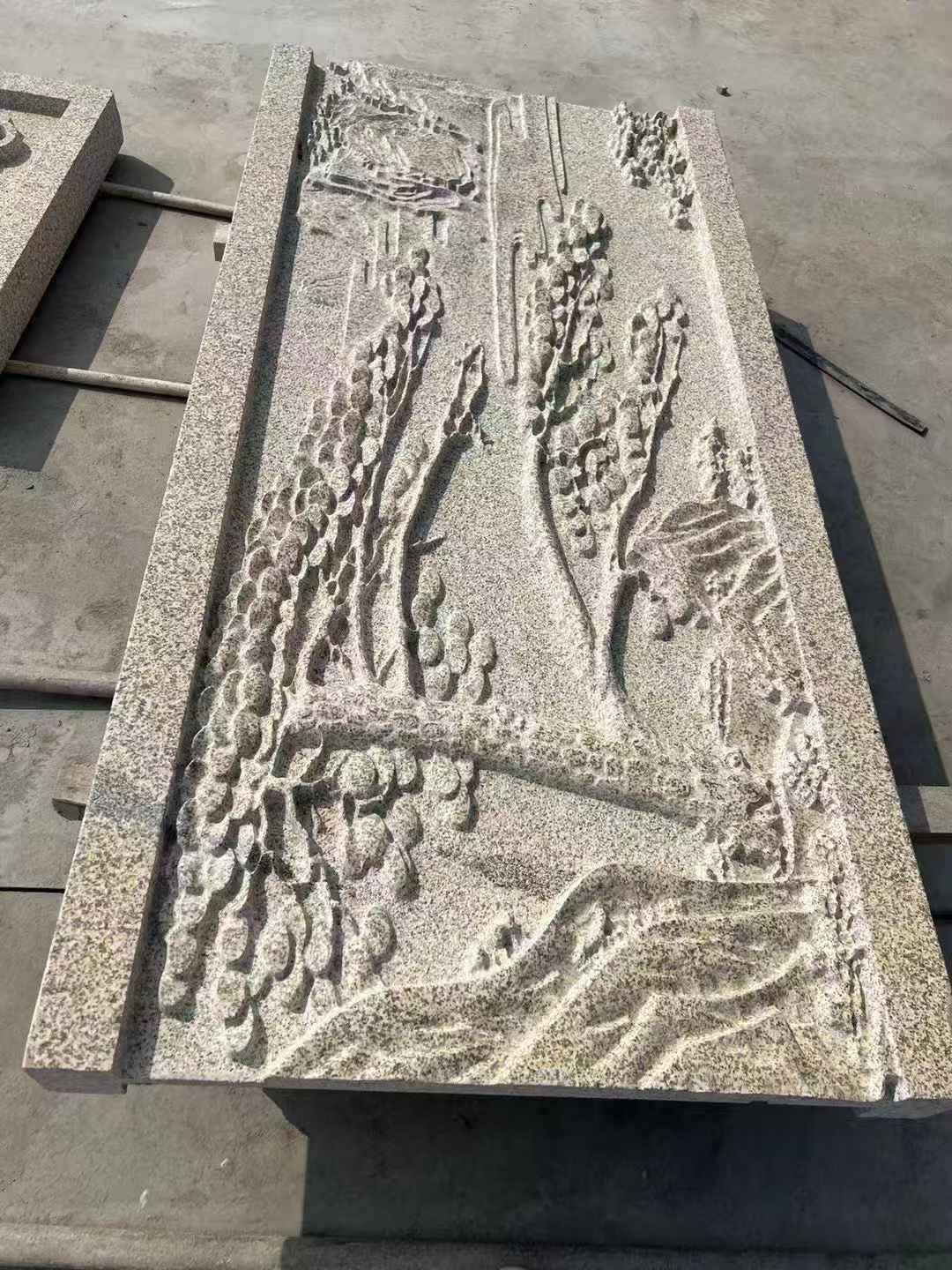 肇庆 黄金麻雕刻板浮雕迎客松