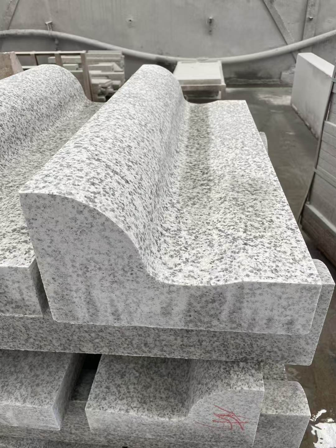 肇庆 白麻花岗岩S型路沿石，路侧石，马路牙子等