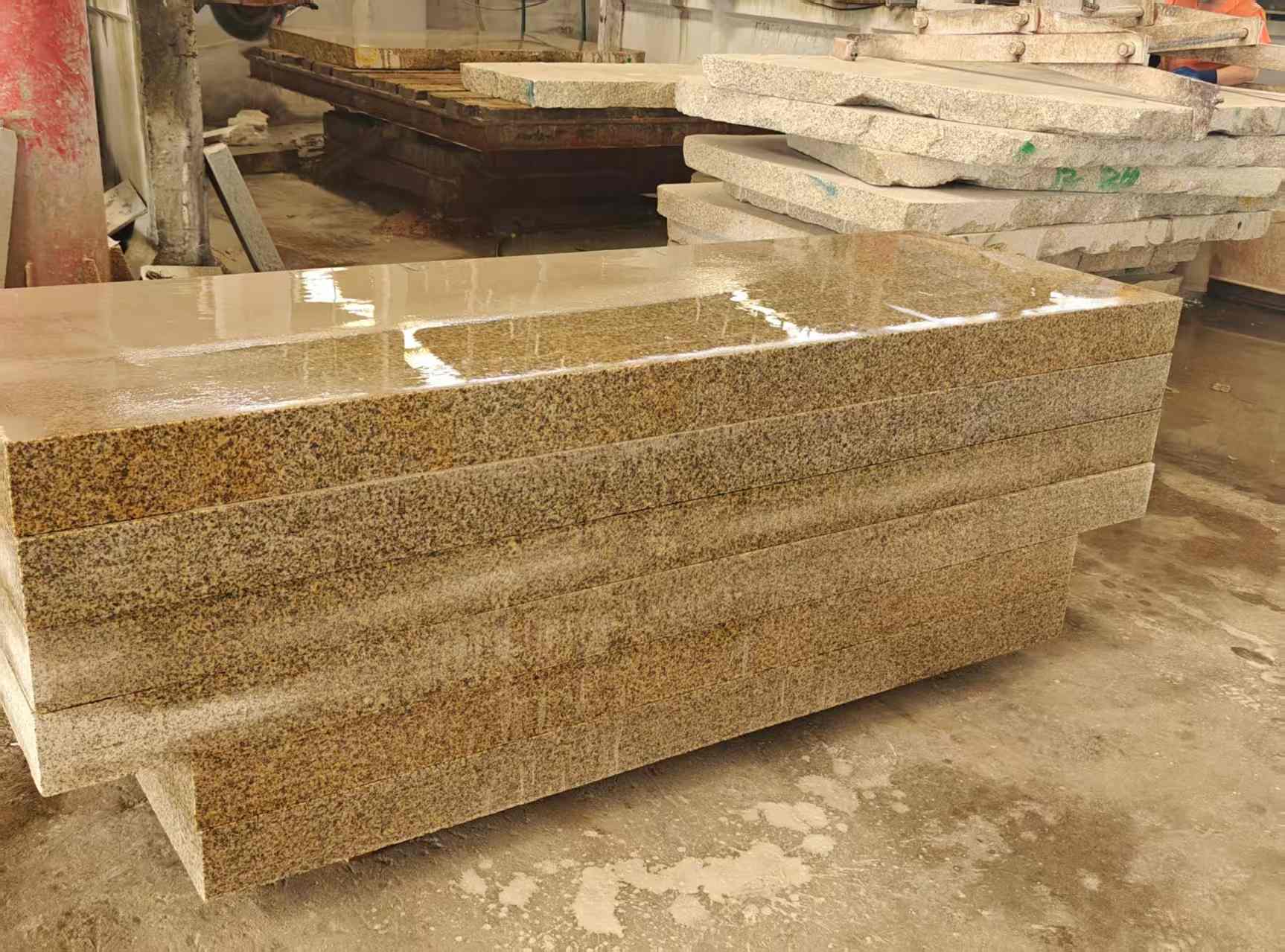 肇庆 黄金麻栏杆料半成品加工中