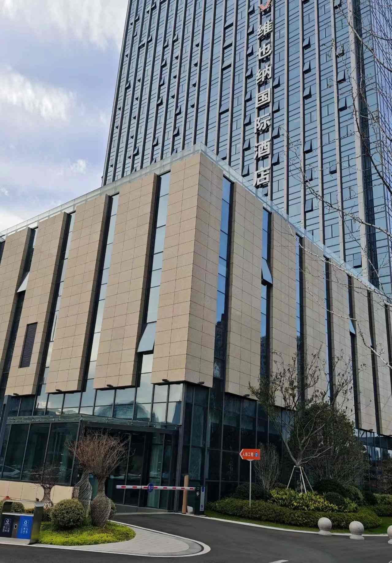 肇庆 黄金麻花岗岩外墙干挂